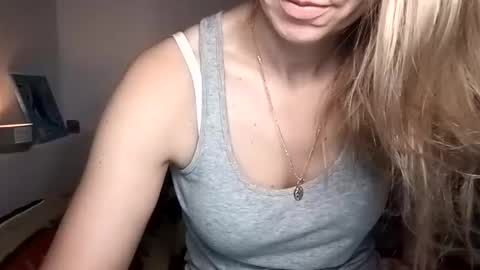 Snapshot of sexualangel chatting on 02-23-26, 07:17 Verona online show from 02-23-26, 07:17