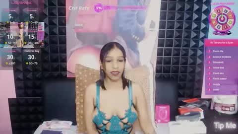 Snapshot of sexualindianx chatting on 10-29-25, 07:04 claudelle online show from 10-29-25, 07:04