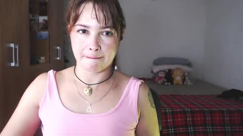 Snapshot of sexwwoman chatting on 12-16-25, 07:19 CHIARA online show from 12-16-25, 07:19