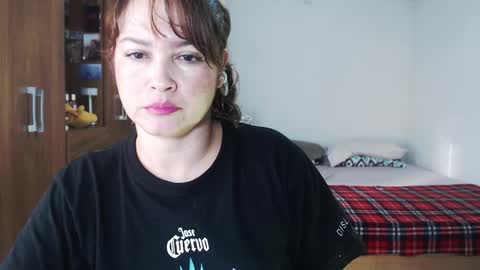 Snapshot of sexwwoman chatting on 02-12-26, 10:27 CHIARA online show from 02-12-26, 10:27