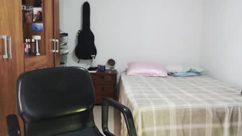 Snapshot of sexwwoman chatting on 02-26-26, 08:19 CHIARA online show from 02-26-26, 08:19