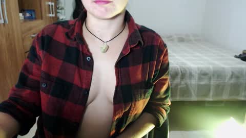 Snapshot of sexwwoman chatting on 03-09-26, 09:30 CHIARA online show from 03-09-26, 09:30