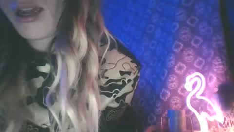 Snapshot of sexxileeah chatting on 12-20-24, 09:54 sexxileeah online show from 12-20-24, 09:54