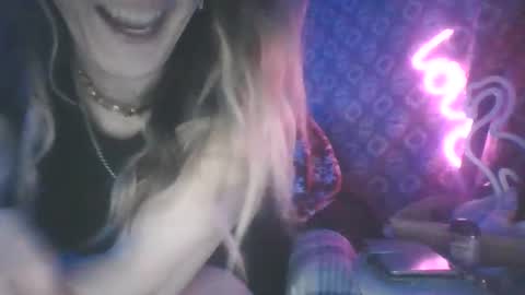 Snapshot of sexxileeah chatting on 12-21-24, 03:58 sexxileeah online show from 12-21-24, 03:58