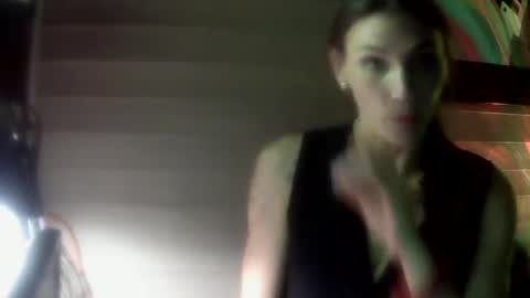 Snapshot of sexxileeah42o chatting on 09-26-25, 01:59 Leeah CloudZzz online show from 09-26-25, 01:59