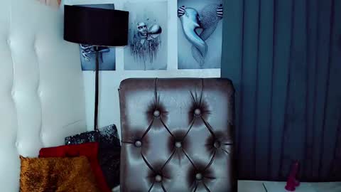 sexxxy_caroline online show from 01-18-25, 11:32