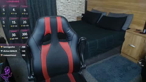 Snapshot of sexxxycrystali chatting on 02-08-25, 08:21 sexxxycrystali online show from 02-08-25, 08:21