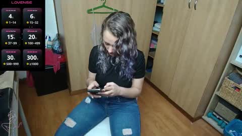 Snapshot of sexxxycrystali chatting on 09-10-25, 09:09 sexxxycrystali online show from 09-10-25, 09:09