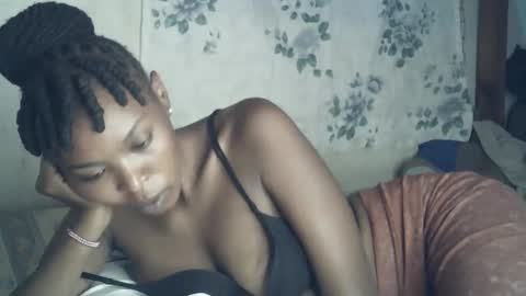 sexxy_curvy23 online show from 02-22-26, 12:36