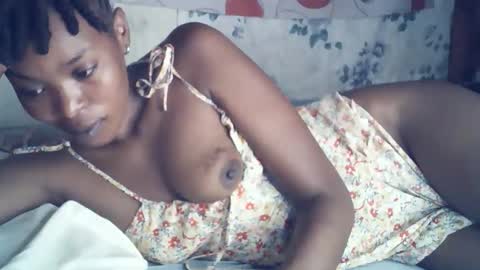 sexxy_curvy23 online show from 03-12-26, 02:12