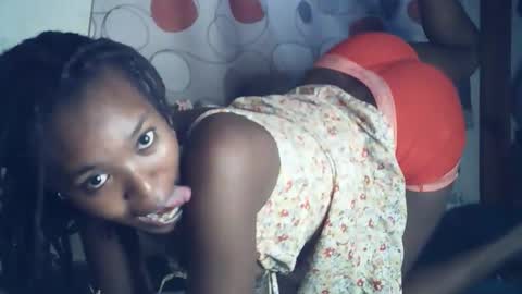 sexxy_curvy23 online show from 03-20-26, 08:19