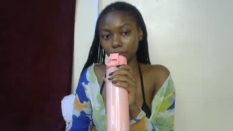 vicky online show from 04-18-26, 07:58