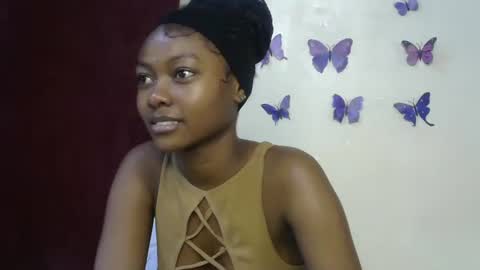 Snapshot of sexxy_divaa chatting on 04-29-26, 05:30 vicky online show from 04-29-26, 05:30