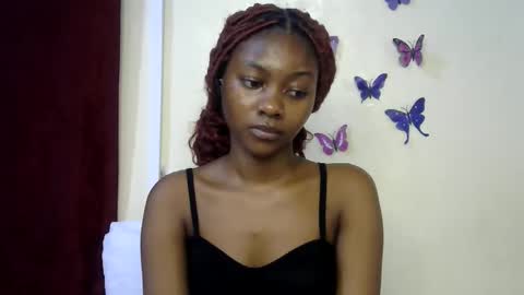 Snapshot of sexxy_divaa chatting on 05-21-26, 05:36 vicky online show from 05-21-26, 05:36