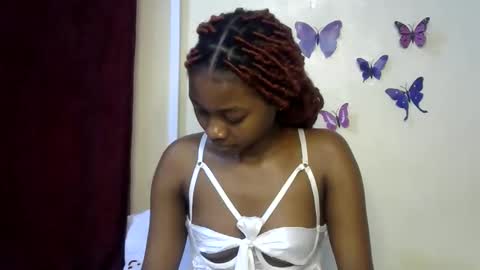 Snapshot of sexxy_divaa chatting on 06-01-26, 06:15 vicky online show from 06-01-26, 06:15