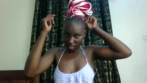 Snapshot of sexxy_melmine chatting on 05-17-26, 11:28 Dolly online show from 05-17-26, 11:28