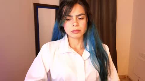  Angie   online show from 10-05-25, 11:35