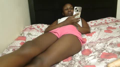 Snapshot of sexxymaya25 chatting on 12-01-25, 09:20 maya online show from 12-01-25, 09:20