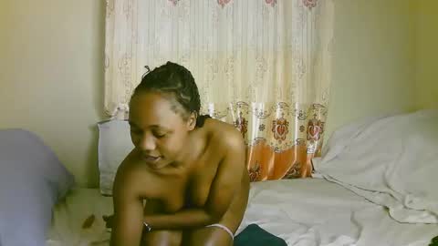 Snapshot of sexy_ariana_2 chatting on 02-25-25, 10:37 Ariana online show from 02-25-25, 10:37