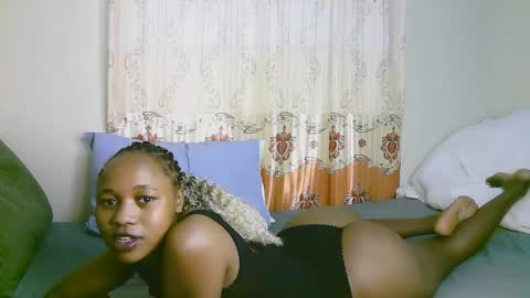 Snapshot of sexy_ariana_2 chatting on 03-05-25, 11:06 Ariana online show from 03-05-25, 11:06