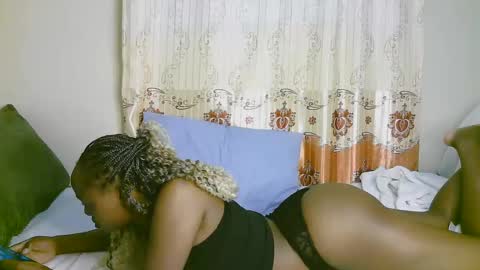 Snapshot of sexy_ariana_2 chatting on 03-09-25, 05:28 Ariana online show from 03-09-25, 05:28