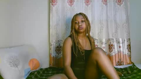 Snapshot of sexy_ariana_2 chatting on 09-14-25, 04:17 Ariana online show from 09-14-25, 04:17