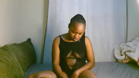 Snapshot of sexy_ariana_2 chatting on 10-10-25, 12:15 Ariana online show from 10-10-25, 12:15