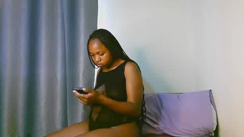 Ariana online show from 12-22-25, 05:26