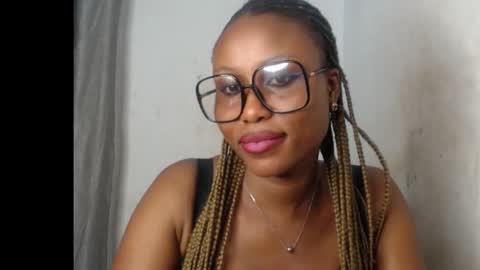 Snapshot of sexy_badgirl2 chatting on 10-25-25, 06:02 Sexy blackgirl2 online show from 10-25-25, 06:02