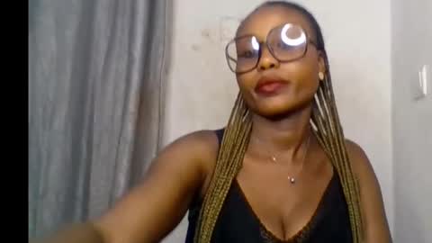 Snapshot of sexy_badgirl2 chatting on 10-30-25, 05:35 Sexy blackgirl2 online show from 10-30-25, 05:35