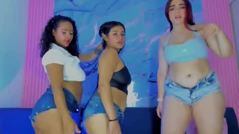 Zara and Leidy online show from 11-16-25, 04:23