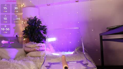 Snapshot of sexy_blonde_doll chatting on 01-24-25, 10:41 Lina online show from 01-24-25, 10:41