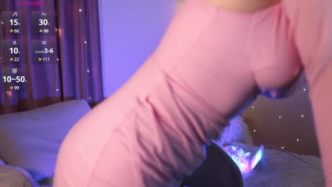 Snapshot of sexy_blonde_doll chatting on 01-25-25, 04:45 Lina online show from 01-25-25, 04:45