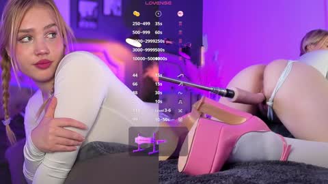 Snapshot of sexy_blonde_doll chatting on 01-30-25, 05:39 Lina online show from 01-30-25, 05:39