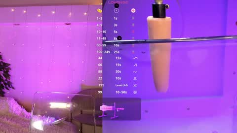 Snapshot of sexy_blonde_doll chatting on 01-31-25, 01:01 Lina online show from 01-31-25, 01:01