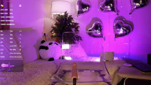 Snapshot of sexy_blonde_doll chatting on 02-13-25, 06:41 Lina online show from 02-13-25, 06:41