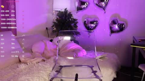 Snapshot of sexy_blonde_doll chatting on 02-15-25, 11:47 Lina online show from 02-15-25, 11:47