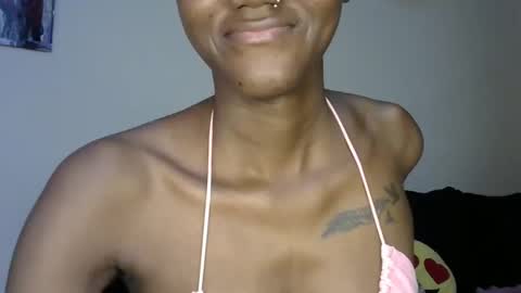 Snapshot of sexy_boobs23 chatting on 12-21-24, 05:07 liya online show from 12-21-24, 05:07