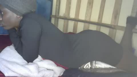 sexy_butty01 online show from 10-05-25, 09:34