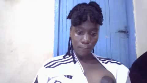 sexy_butty01 online show from 04-22-26, 05:47