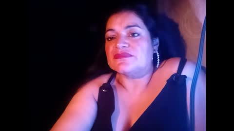 Snapshot of sexy_camy chatting on 03-11-25, 03:48 Camy Yamy online show from 03-11-25, 03:48