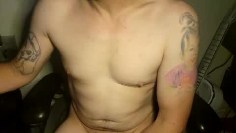 Snapshot of sexy_cayden chatting on 04-10-26, 02:44 Cayden online show from 04-10-26, 02:44