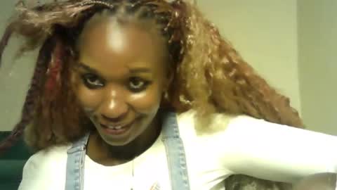 sexy_chocoy05 online show from 04-01-26, 12:00