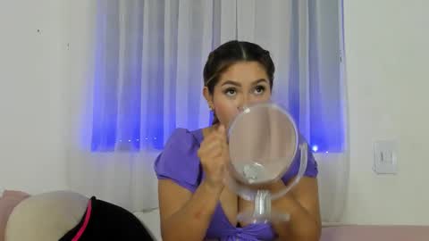 Snapshot of sexy_couple_xx1 chatting on 09-26-25, 01:53 sexy_couple_xx1 online show from 09-26-25, 01:53