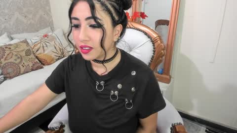 Snapshot of sexy_cristall chatting on 01-06-25, 09:41  C R I S T A L  online show from 01-06-25, 09:41