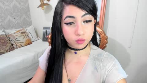 Snapshot of sexy_cristall chatting on 01-11-25, 07:17  C R I S T A L  online show from 01-11-25, 07:17