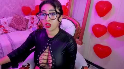 Snapshot of sexy_cristall chatting on 02-20-25, 10:48  C R I S T A L  online show from 02-20-25, 10:48