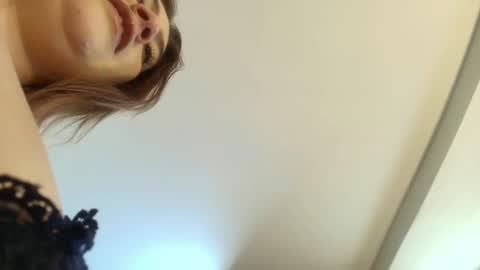 Snapshot of sexy_curvi chatting on 12-15-24, 08:04 karla           instagram  online show from 12-15-24, 08:04