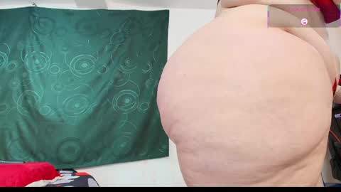 Snapshot of sexy_curvi chatting on 11-06-25, 04:52 karla instagram online show from 11-06-25, 04:52