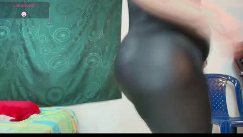 Snapshot of sexy_curvi chatting on 11-23-25, 05:02 karla instagram online show from 11-23-25, 05:02